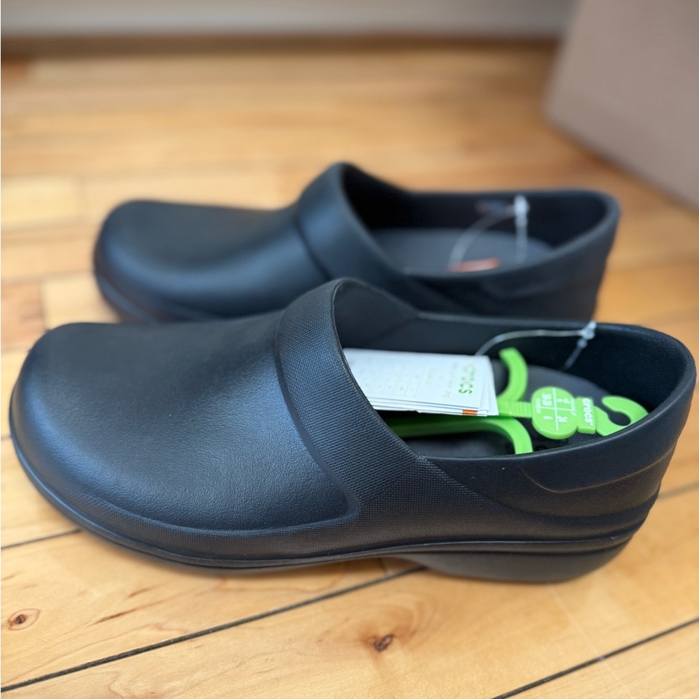 Crocs Neria Pro II Black Slip Resistant Dual Comfort Work Clogs Size Womens 8